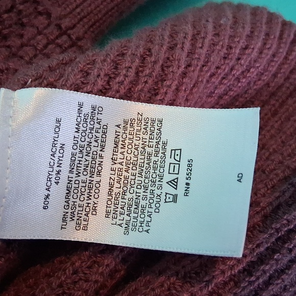 Express Sweater - Picture 4 of 4